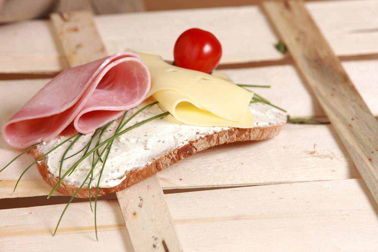 Penzion A Restaurace U Reky Ledec nad Sazavou Luaran gambar