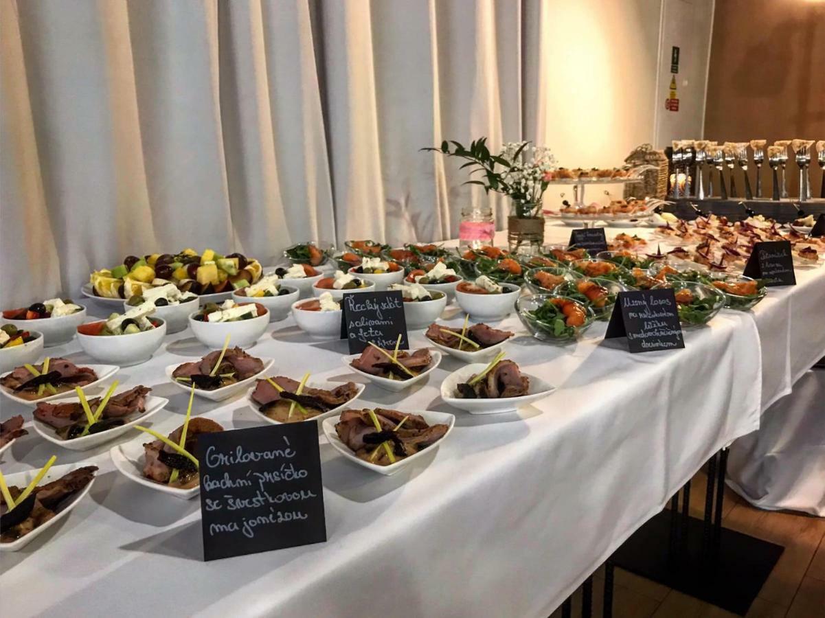 Penzion A Restaurace U Reky Ledec nad Sazavou Luaran gambar